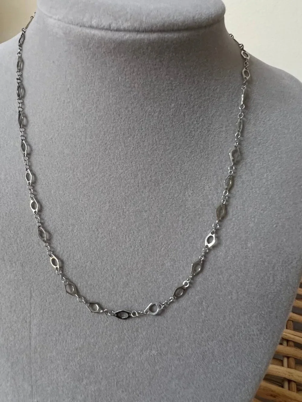 Vintage Silver Color Marquise Link Necklace 16